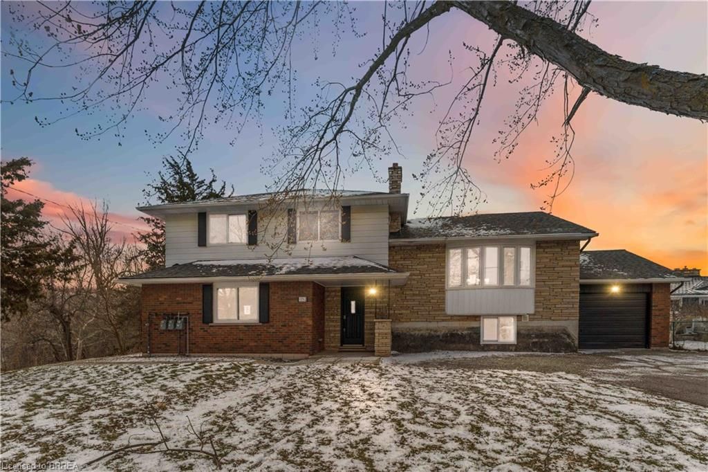1352 #8 Highway, Stoney Creek, ON L8E 5K6