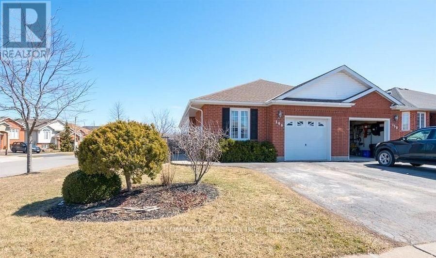 166 St. Lawrence Drive, Welland, ON L3C 7H6