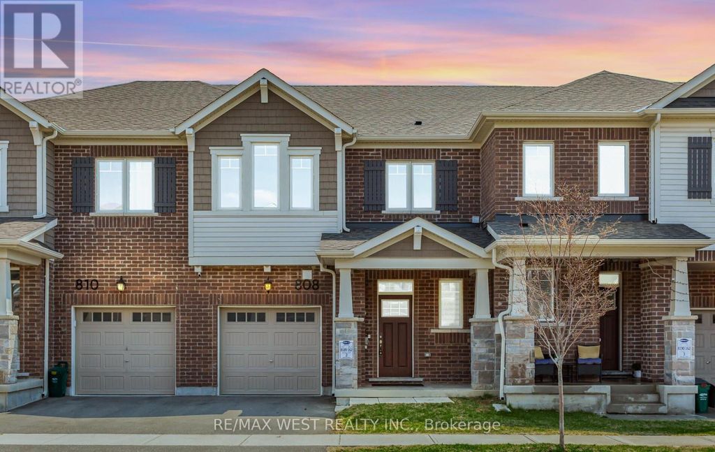808 ASPEN Milton (CB Cobban), Ontario L9E1S3
