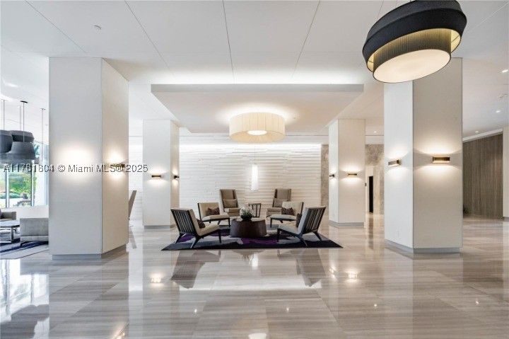 100 Bayview Dr 2012, Sunny Isles Beach, FL 33160