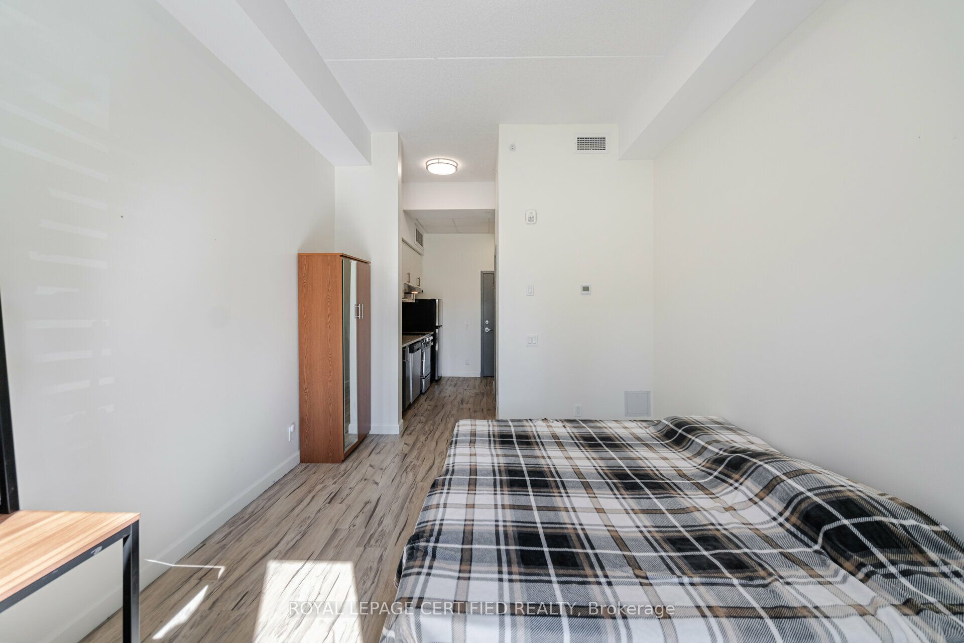 77 Leland Street 108, Hamilton, ON L8S 3A1