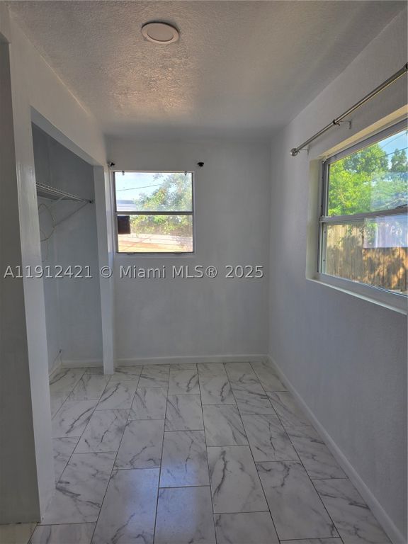 2124 S Beech Rd, West Palm Beach, FL 33409