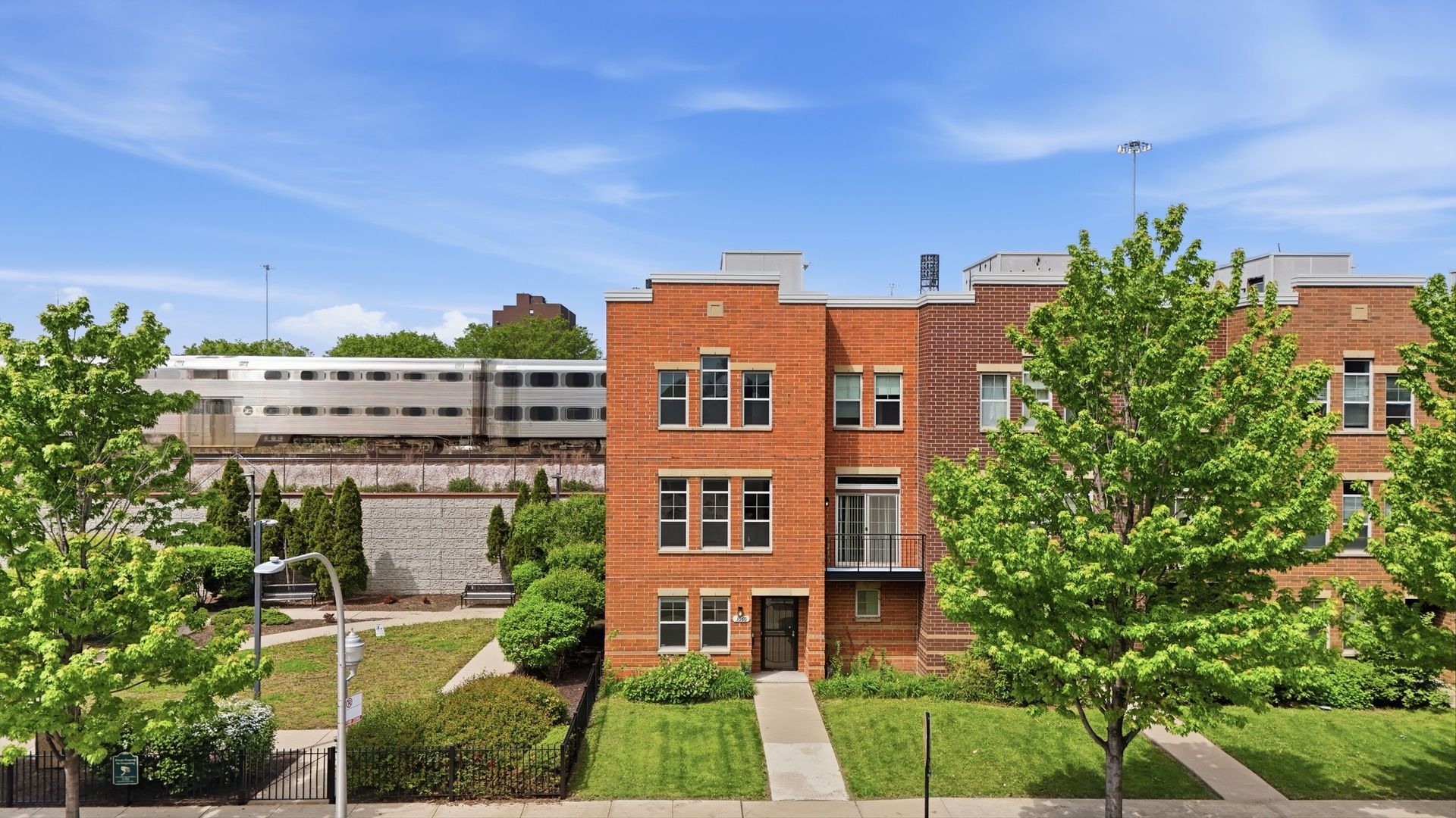 3560 Federal Chicago, IL 60609