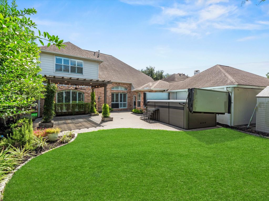 1126 Thistlemeade Drive, Houston, TX 77094