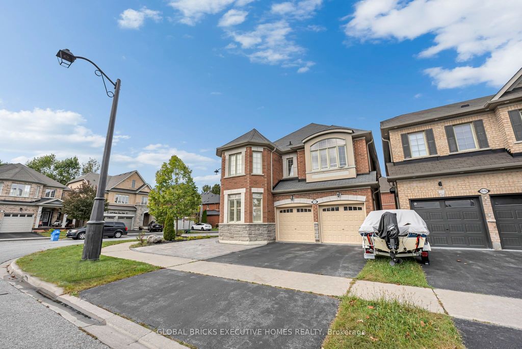 1534 Scenic Lane Drive, Pickering, ON L1X 0B4