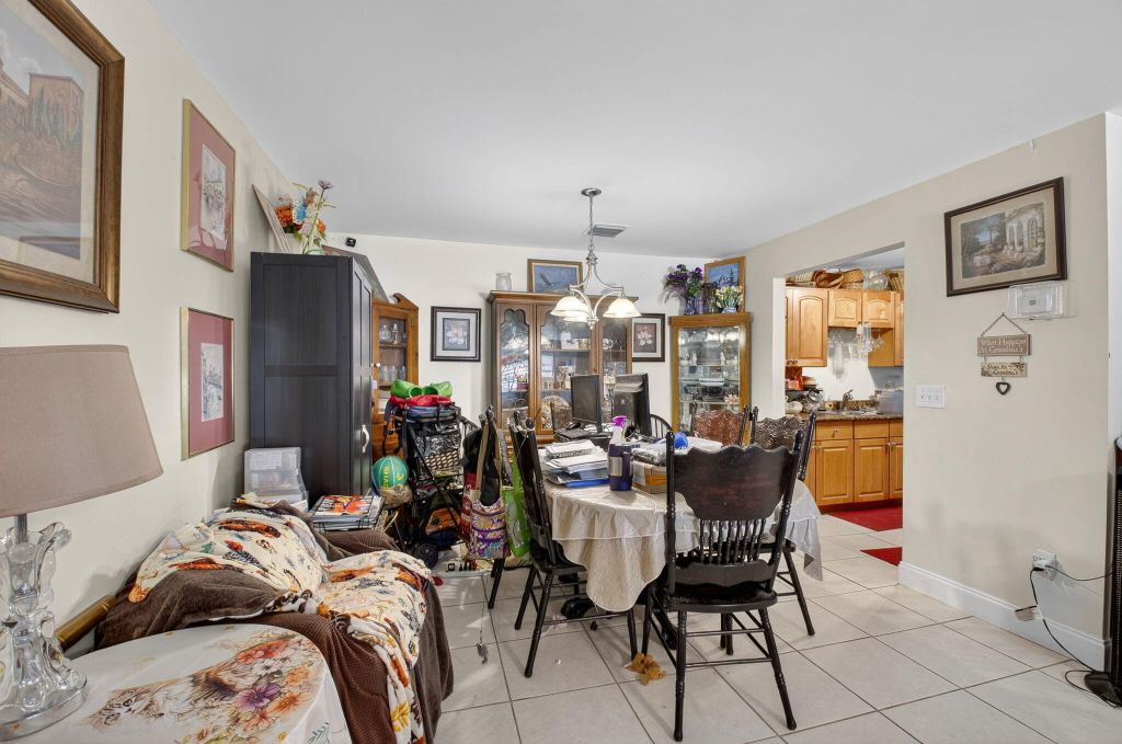 22661 SW 64th Way, Boca Raton, FL 33428