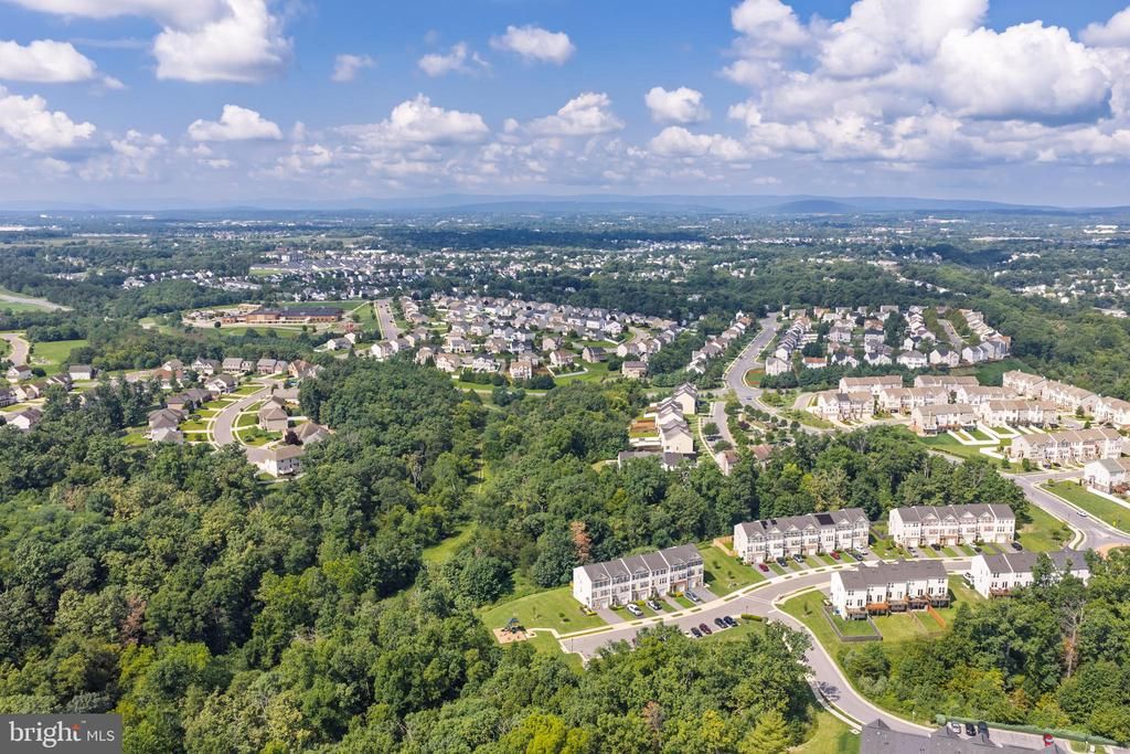 142 Sequoia DR, Winchester, VA 22602
