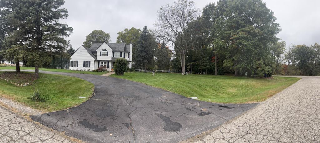 7400 Bingham Road, Brighton, MI 48116