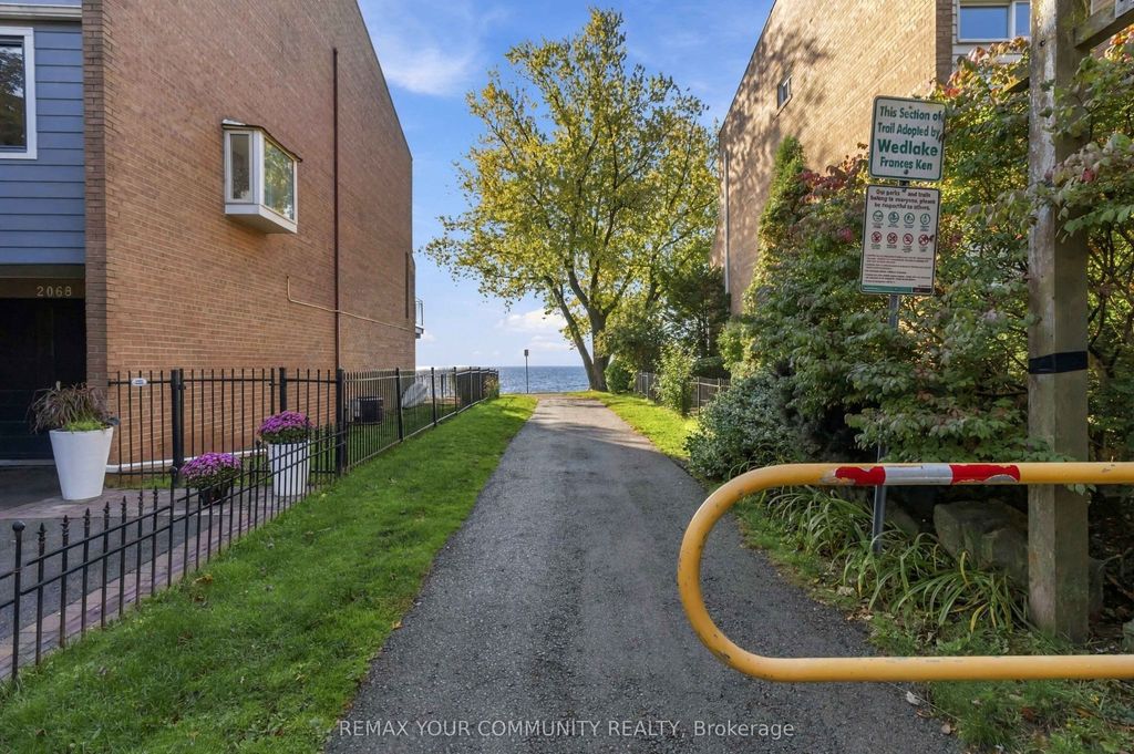 2063 Waters Edge Drive, Oakville, ON L6L 1A3