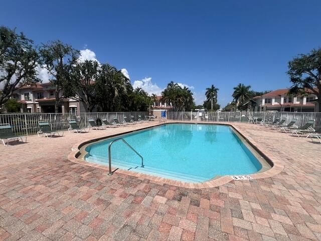 30 Beechdale Lane, Boynton Beach, FL 33426