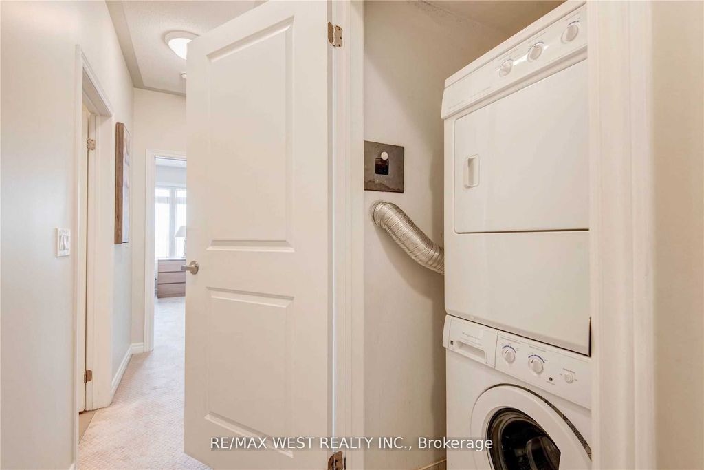 383 Prince Of Wales Drive 129, Mississauga, ON L5B 0C6