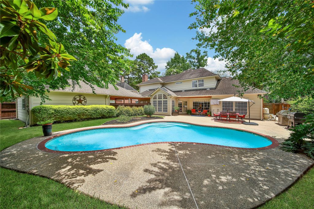 1702 Seven Maples Drive, Kingwood, TX 77345