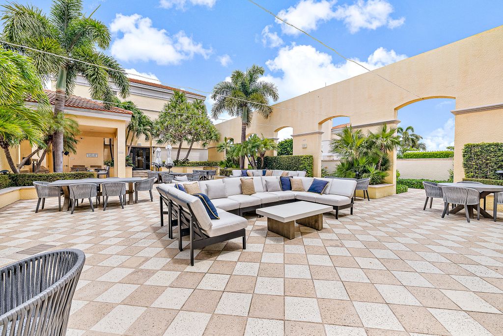 701 S Olive Avenue 802, West Palm Beach, FL 33401