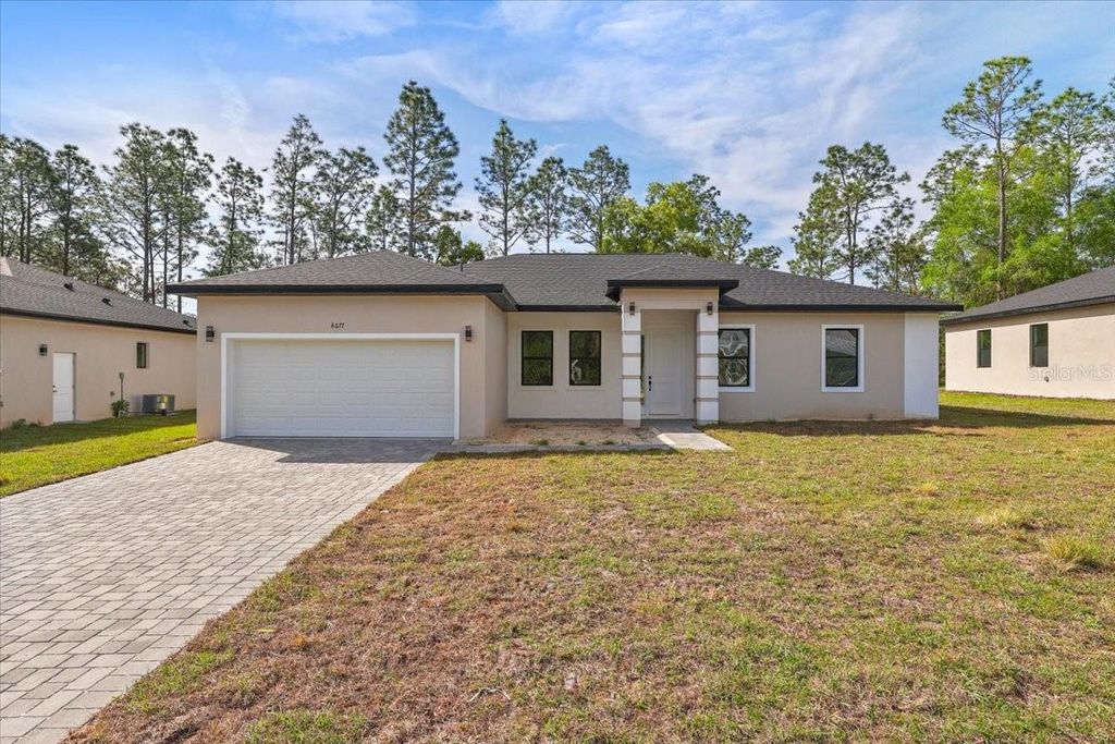 8677 N Circular Way, Citrus Springs, FL 34434