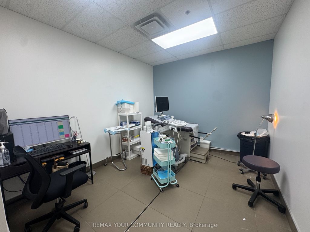 670 Highway 7 Street E 8, Richmond Hill, ON L4B 2P2
