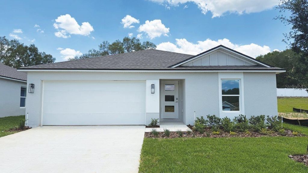 211 Skyfield Court, Lady Lake, FL 32159