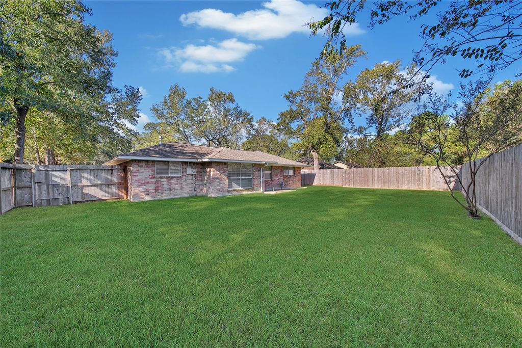 2407 Shadbury Court, Kingwood, TX 77339