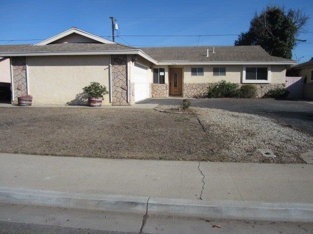1646 N Vine Street, Santa Maria, CA 93454