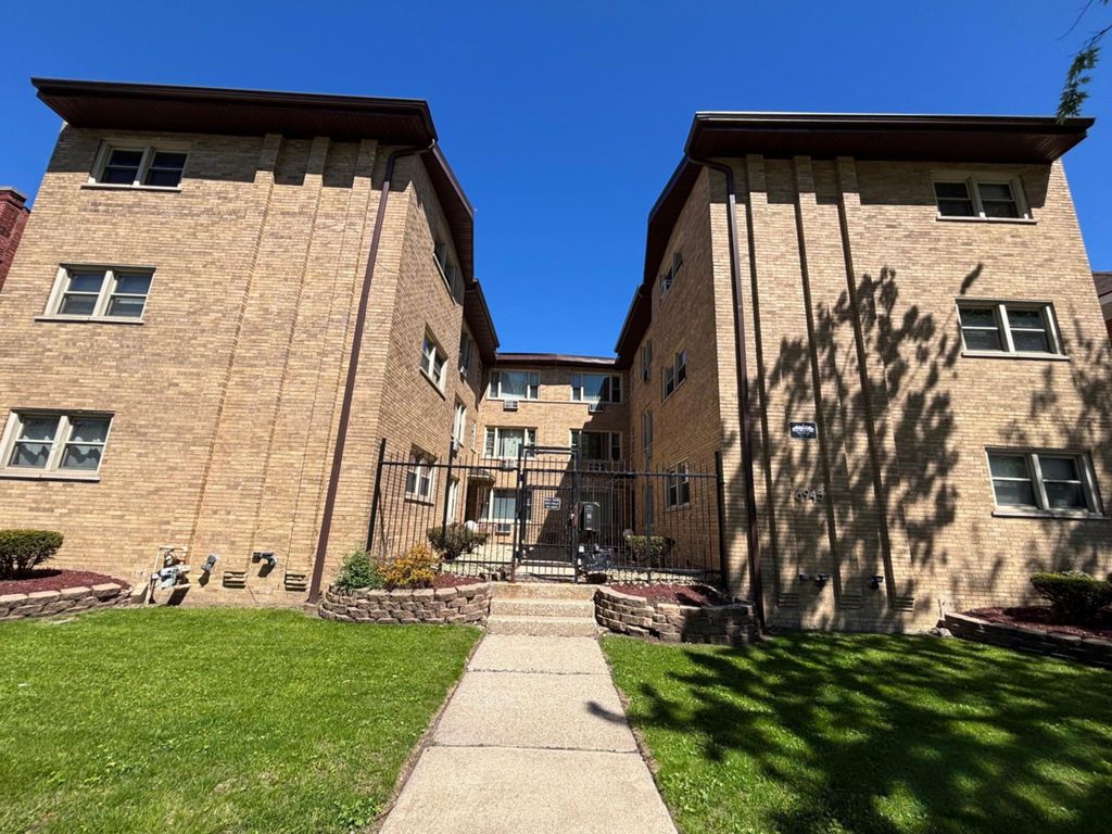 6945 S Chappel Avenue Unit #3, Chicago, IL 60649