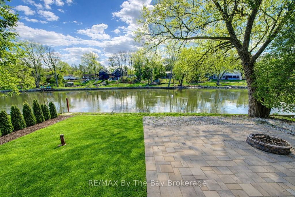 646 Oxbow Park Drive, Wasaga Beach, ON L9Z 2V2
