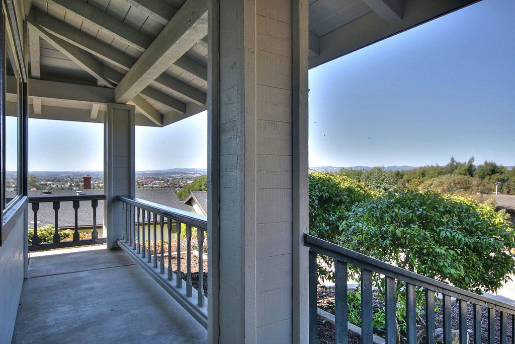 617 S C Street, Lompoc, CA 93436