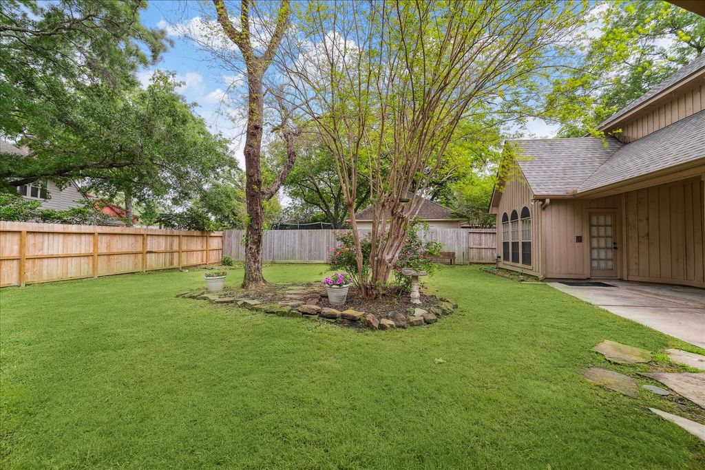 5307 Sycamore Villas Drive, Kingwood, TX 77345